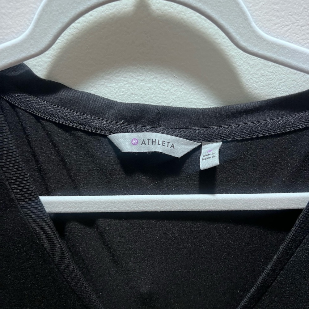 Athleta NWT Classic Tee Black V-Neck Dress long sz med women’s - Picture 3 of 6